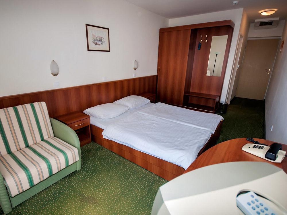 Hotel Lavanda Božava Exterior foto