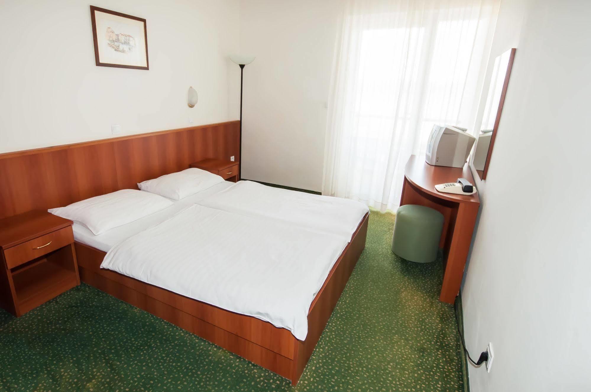 Hotel Lavanda Božava Exterior foto